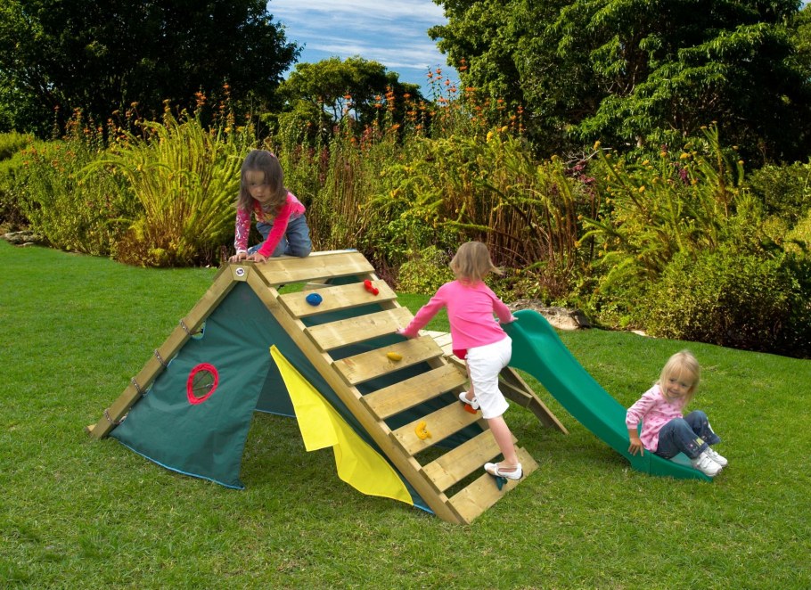 Детская площадка на участке