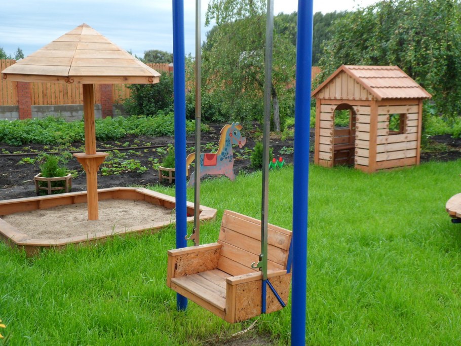 Детская площадка для дачи