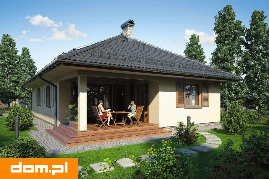 Дом с четырехскатной крышей и террасой