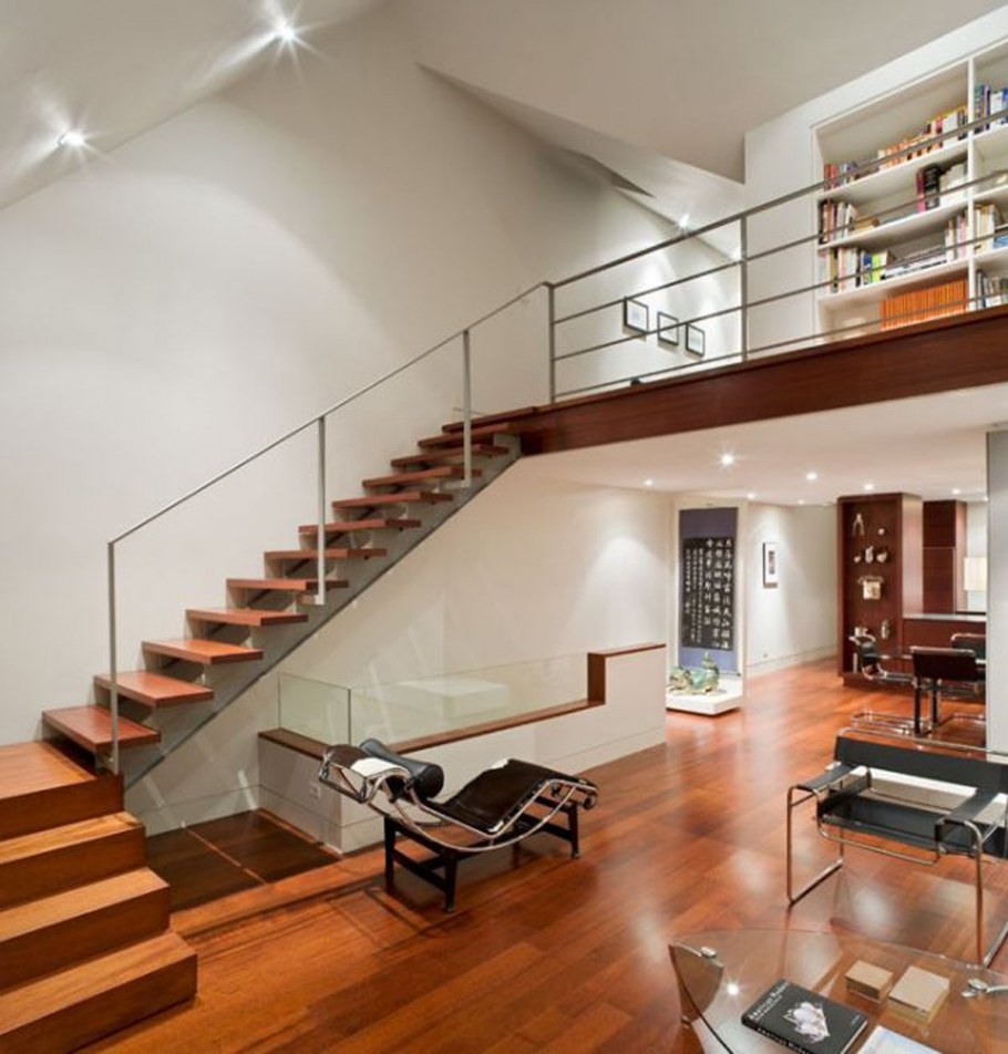 Лестница в двухуровневой квартире