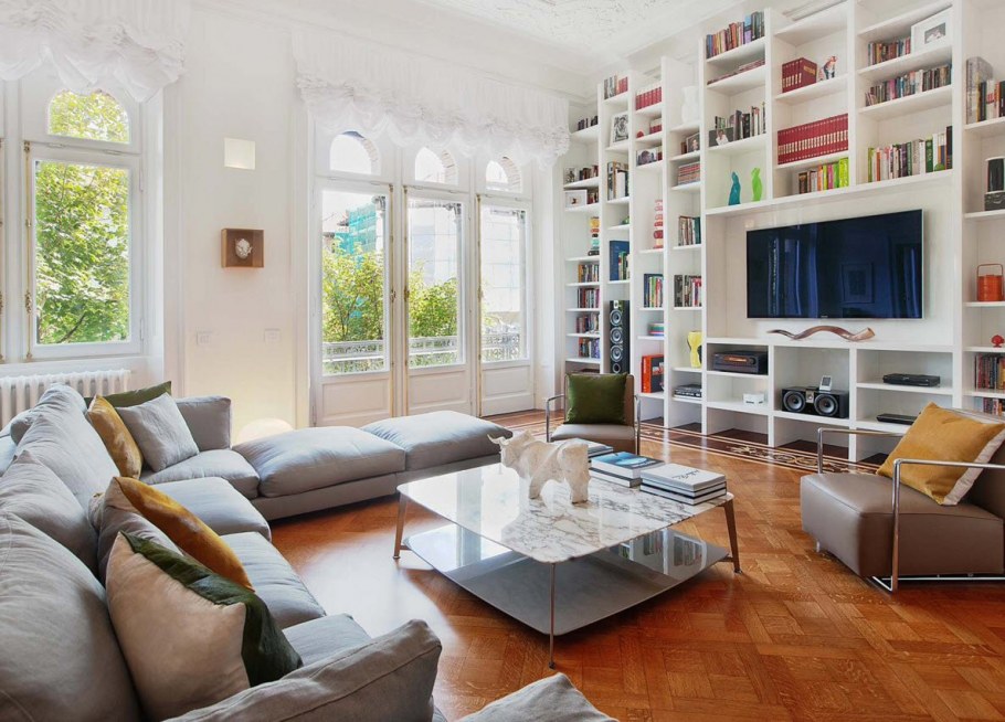 Гостиная с книжным шкафом