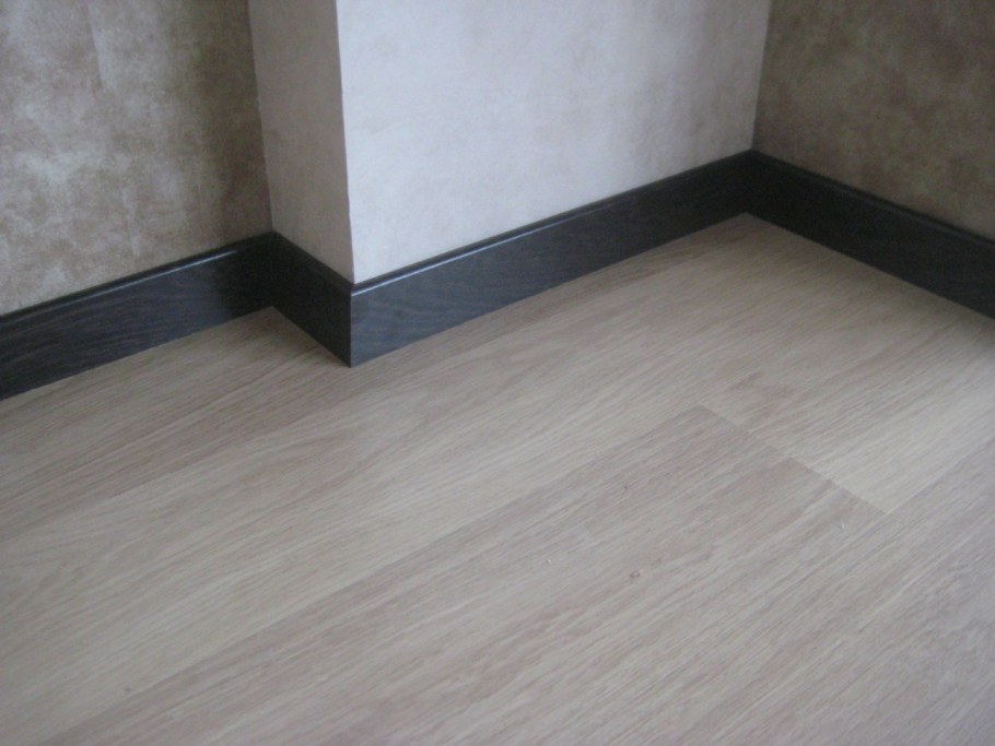 Quick Step плинтус Incizo