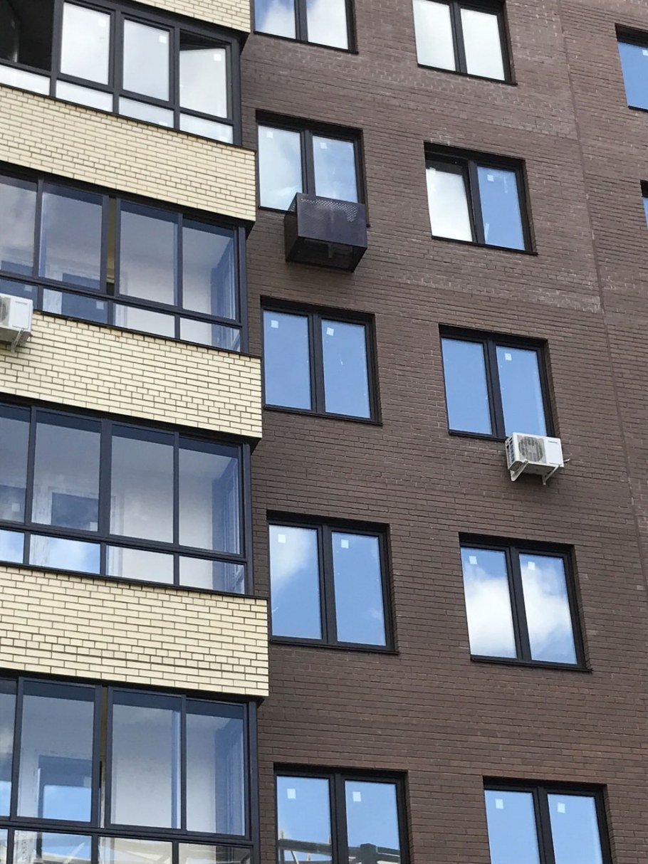 Кондиционер на фасаде