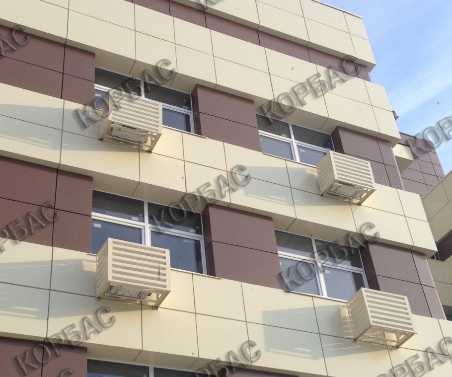 Декоративный короб для кондиционера на фасад