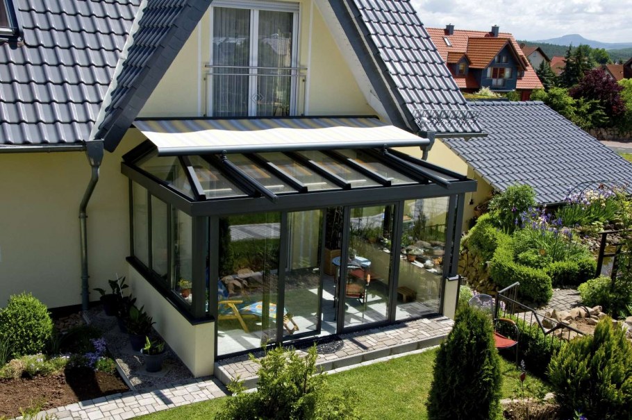 Безрамное остекление веранды