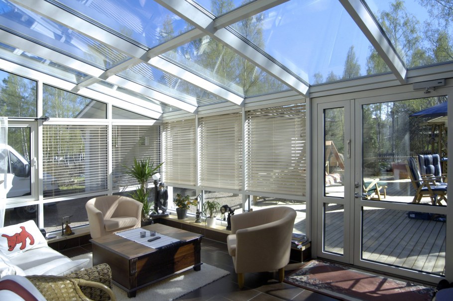 Безрамное остекление для барнхаус