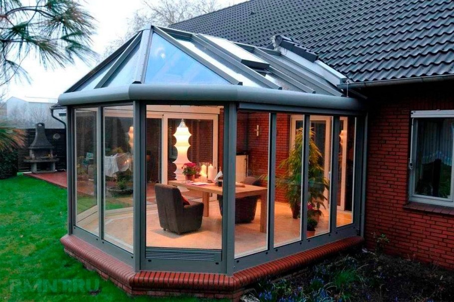 Стеклянная веранда к дому
