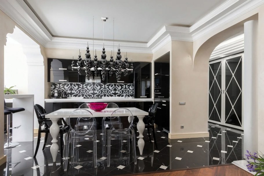 Кухня в стиле Версаче