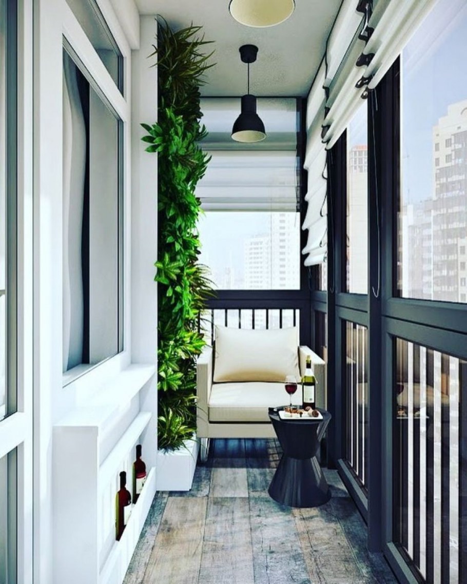 Панорамные окна на балконе