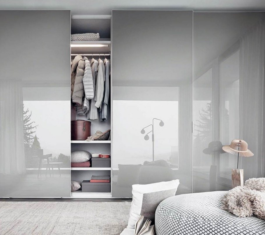 Коридор со встроенным шкафом