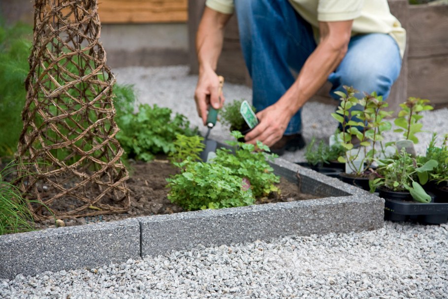 Бордюры для клумб из бетона