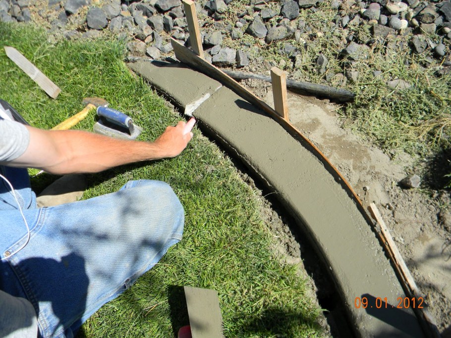 Полукруглая опалубка для фундамента