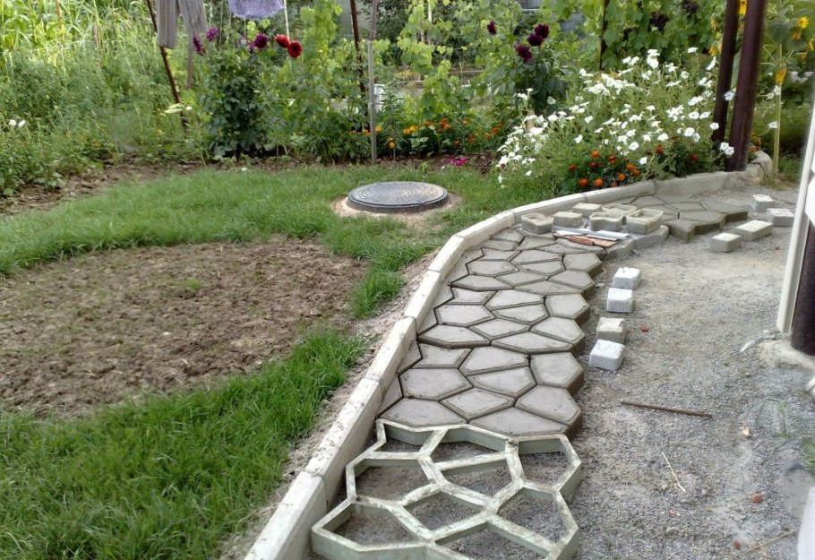 Мульчирование Галькой