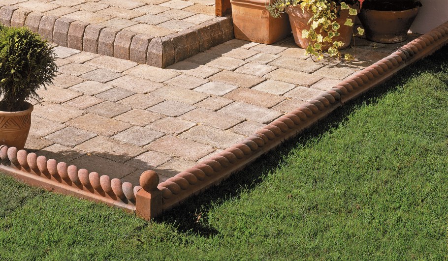 Бордюры для клумб из камня