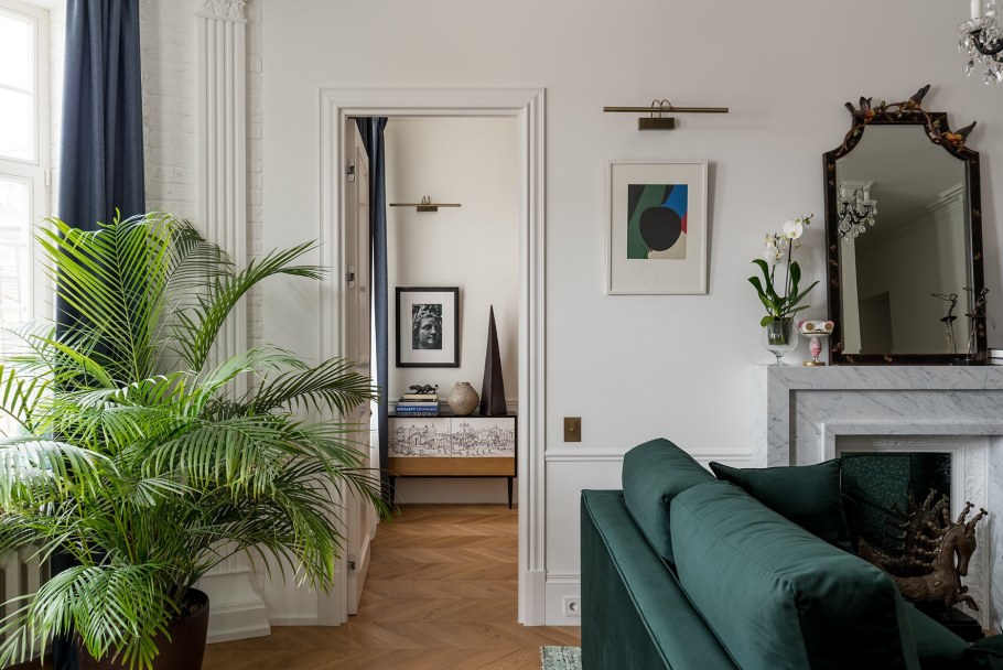 Окно над дверью межкомнатной