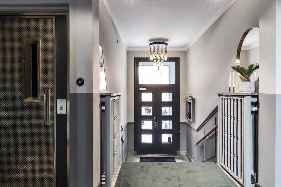 Молдинги для дверных проемов