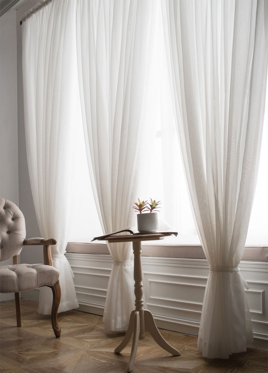 Белые шторы