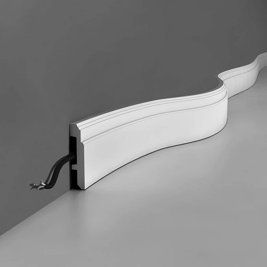 Плинтус пристеночный Rehau 118