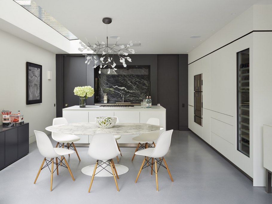 Кухня красивая современная монохром