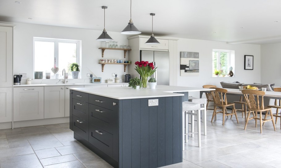 Кухня в монохромном стиле