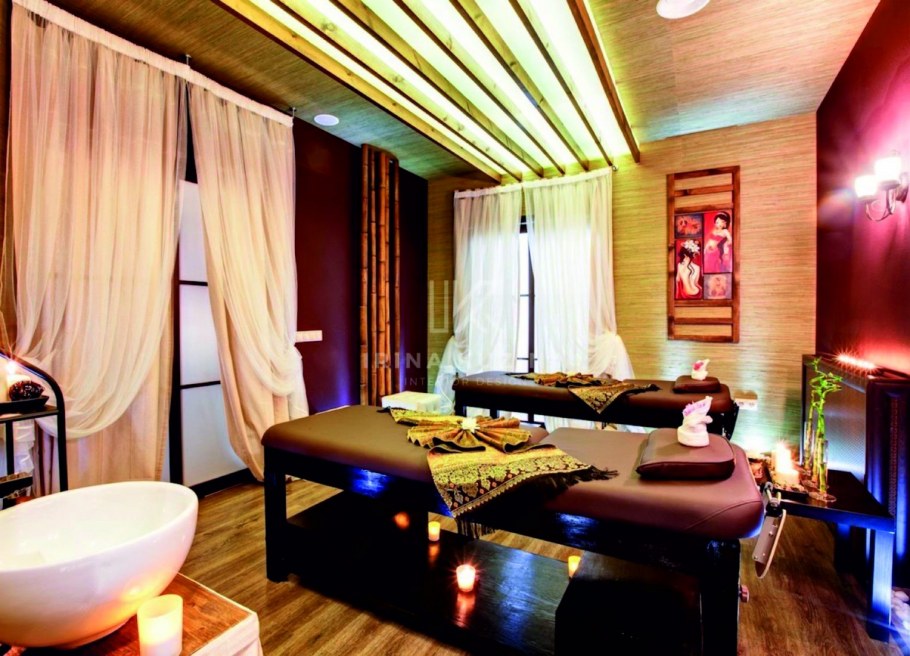 Небольшой массажный кабинет