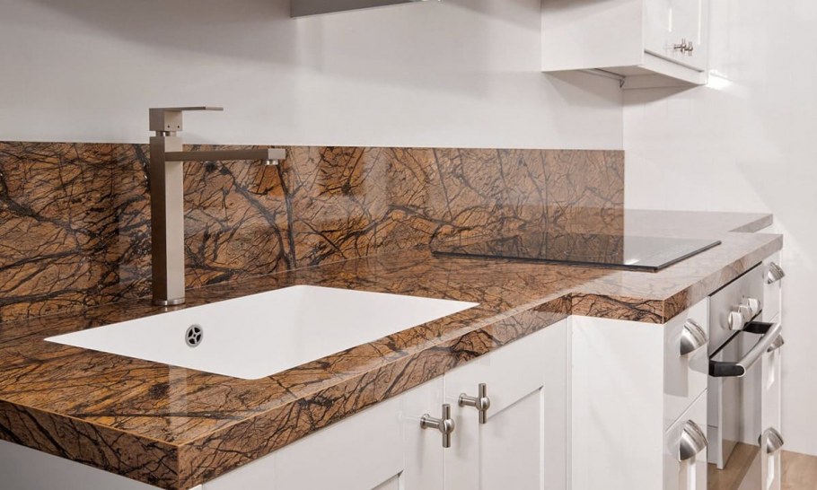 Фартук для кухни из камня