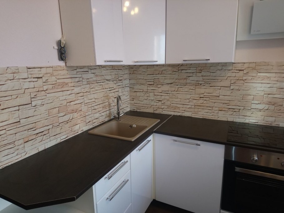 Фартук из декоративного камня