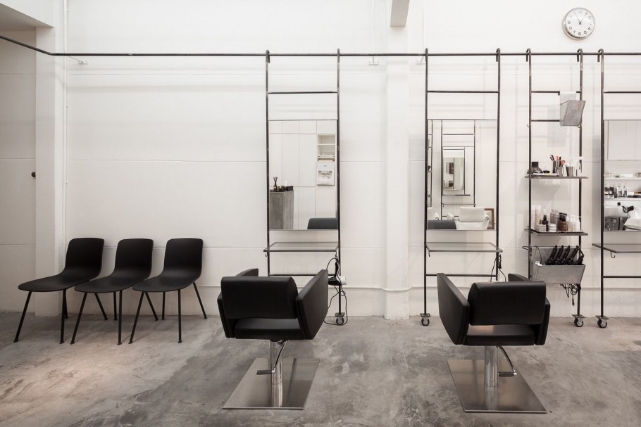 Интерьер парикмахерской в стиле Модерн