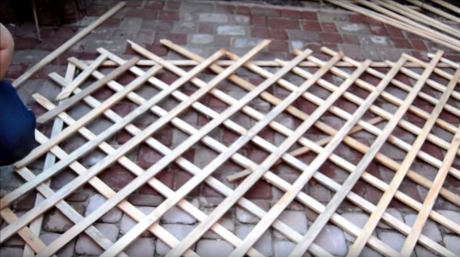 Решетка из дерева