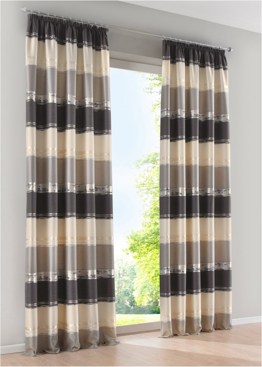 Шторы в полоску в интерьере