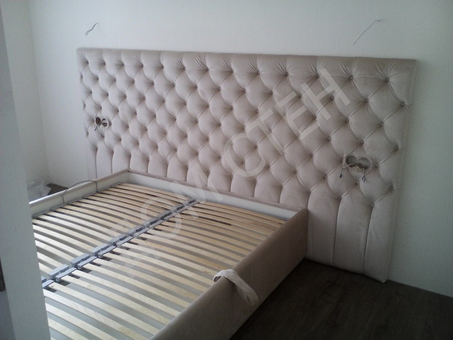 Каретная стяжка кровать с изголовьем