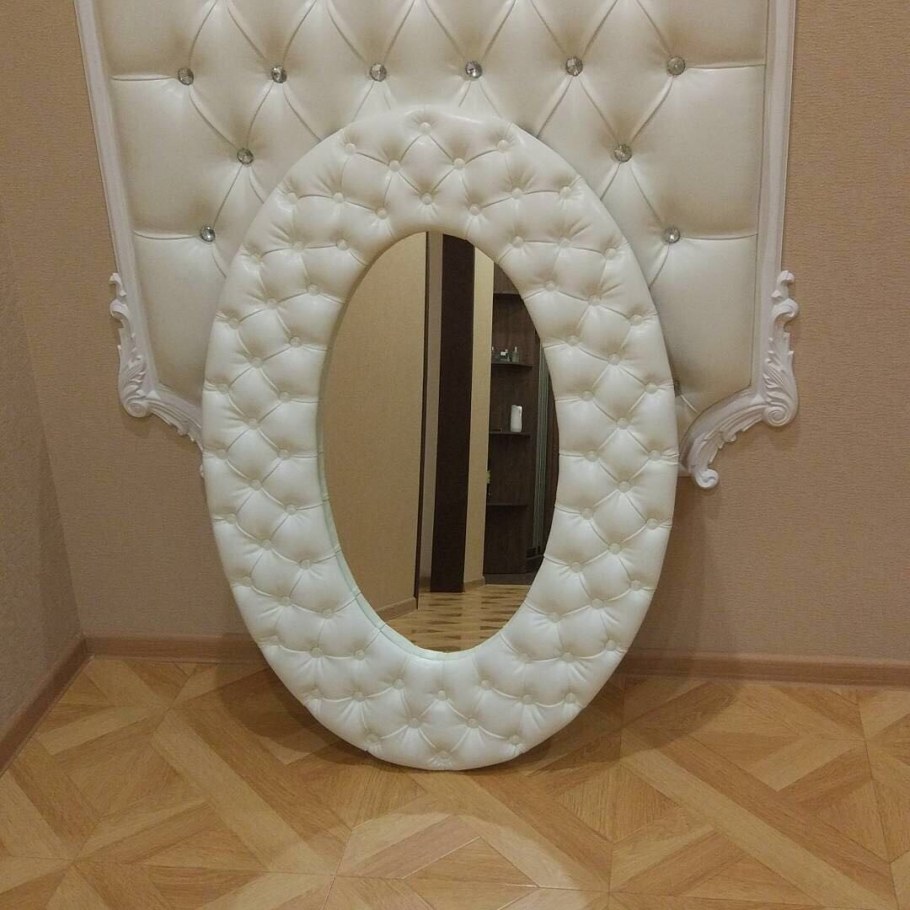 Зеркало в каретной стяжке