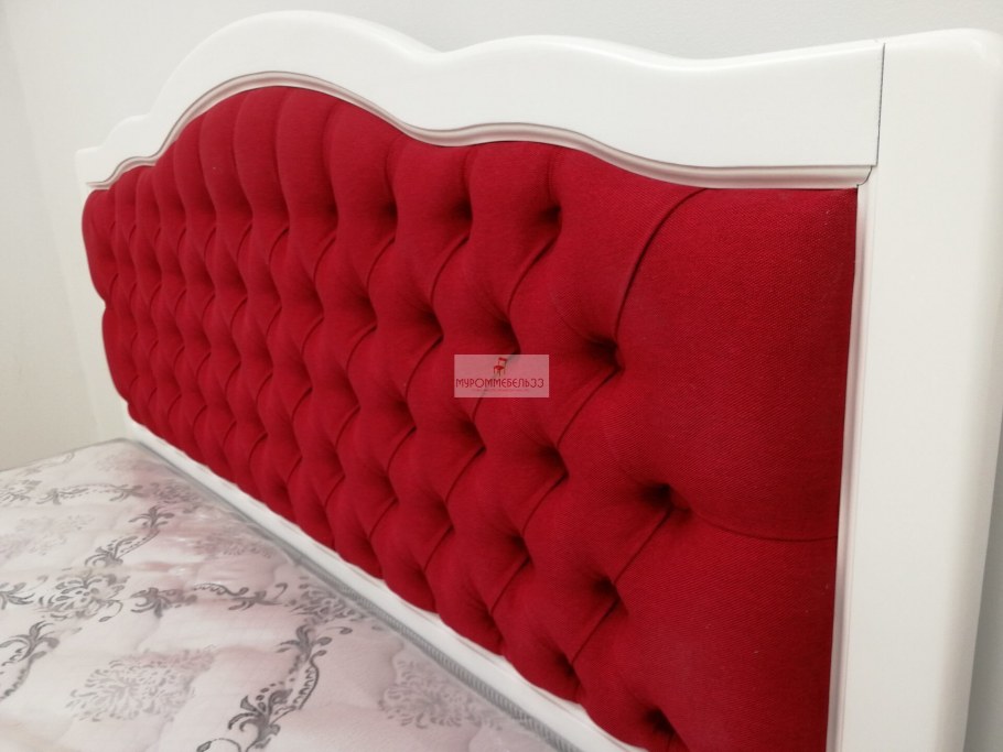 Кровать Авиньон с каретной стяжкой