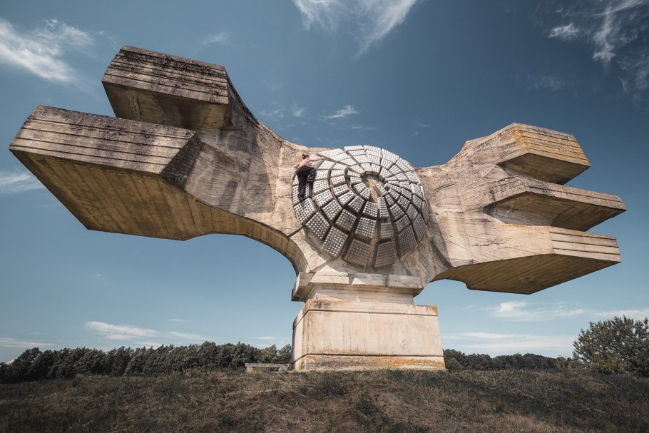 Монументализм в архитектуре