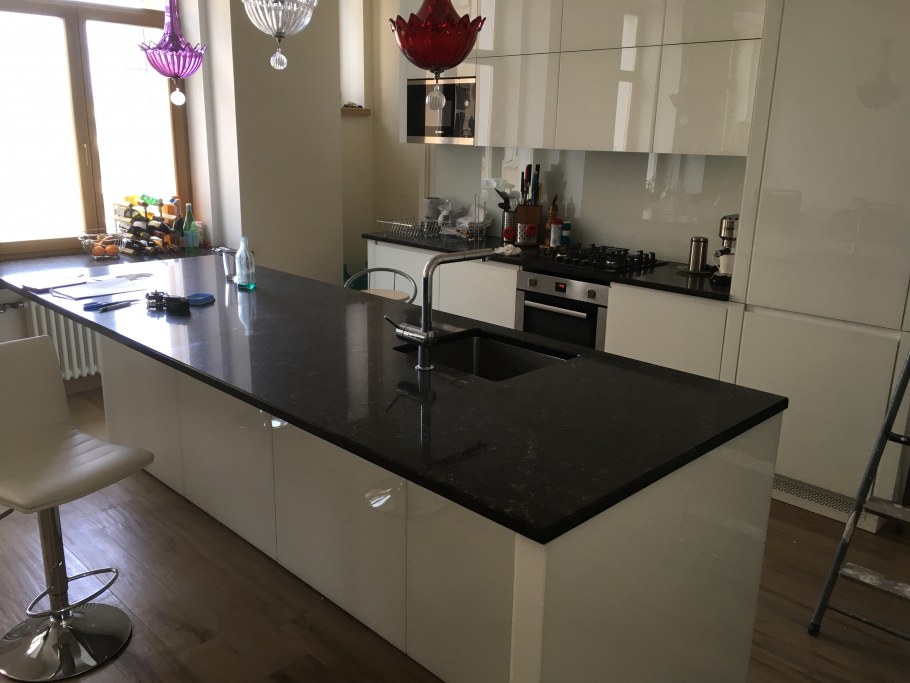 Магма Браун столешница