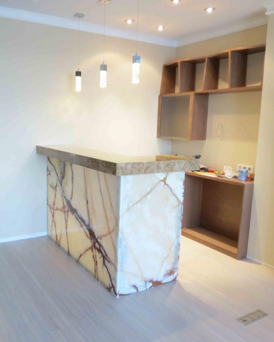 Мрамор в интерьере кухни