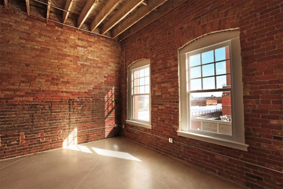 Кирпичная стена лофт
