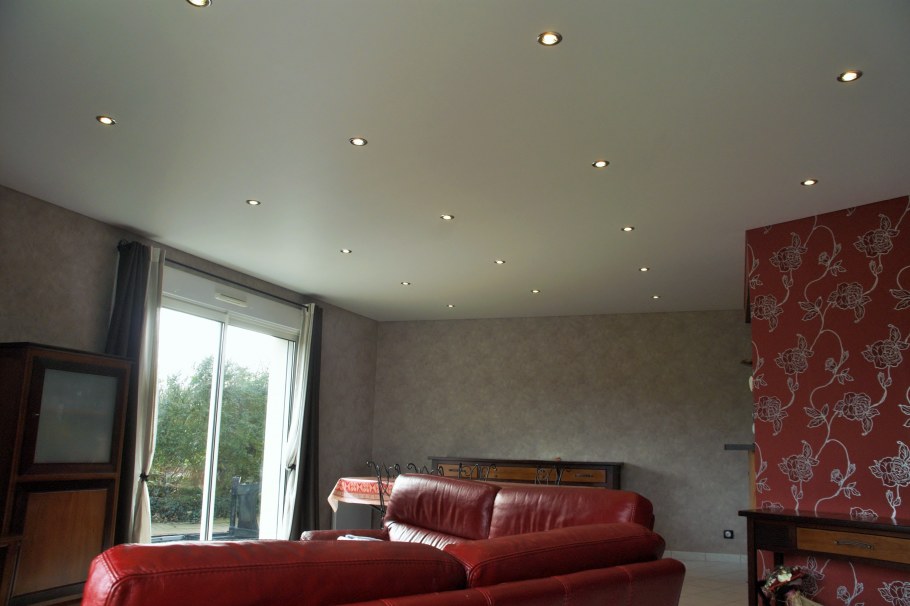 Натяжные потолки одноуровневые матовые