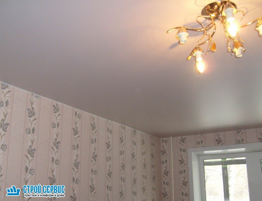 Потолки двухцветные одноуровневые