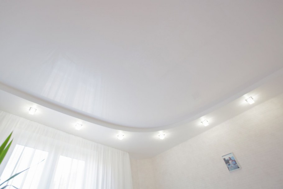 Матовые двухуровневые потолки