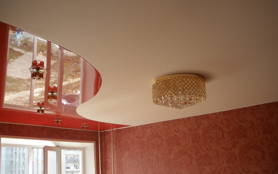 Натяжной потолок белый матовый