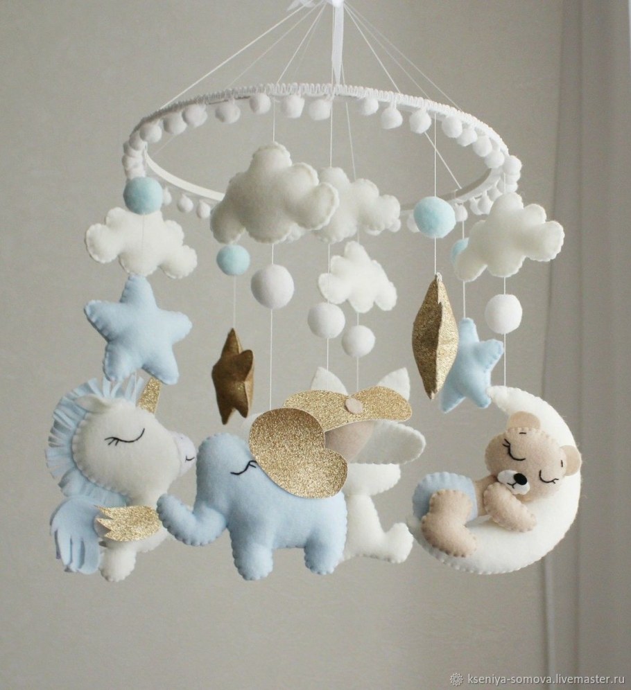 Гирлянда в комнате подростка