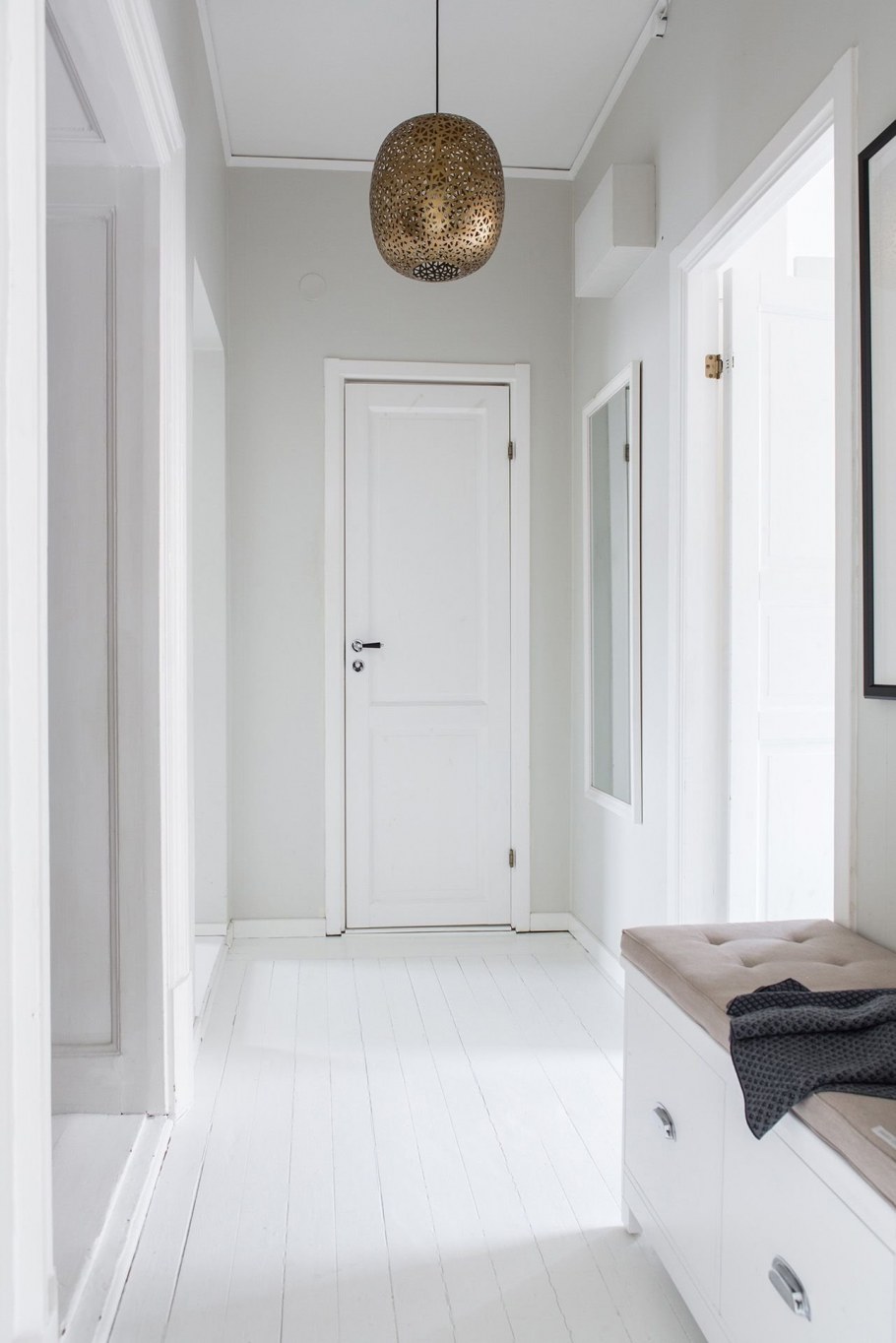 Люстра в коридор в скандинавском стиле