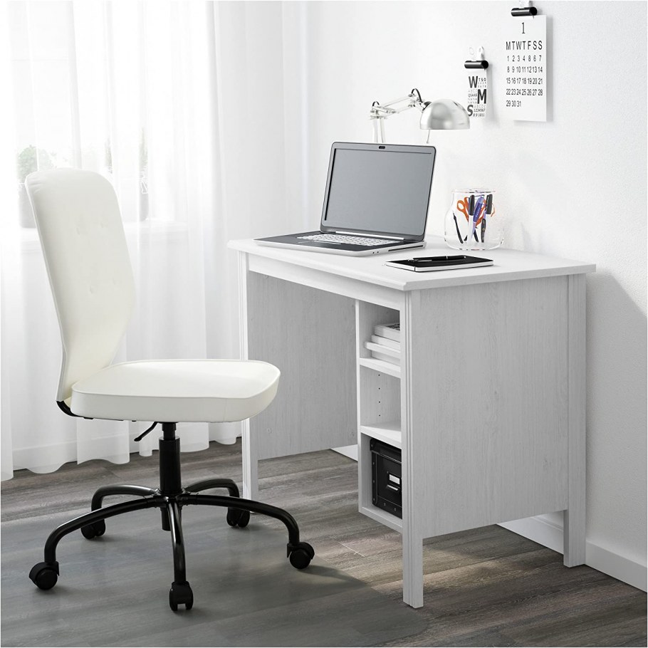 Стол БРУСАЛИ белый