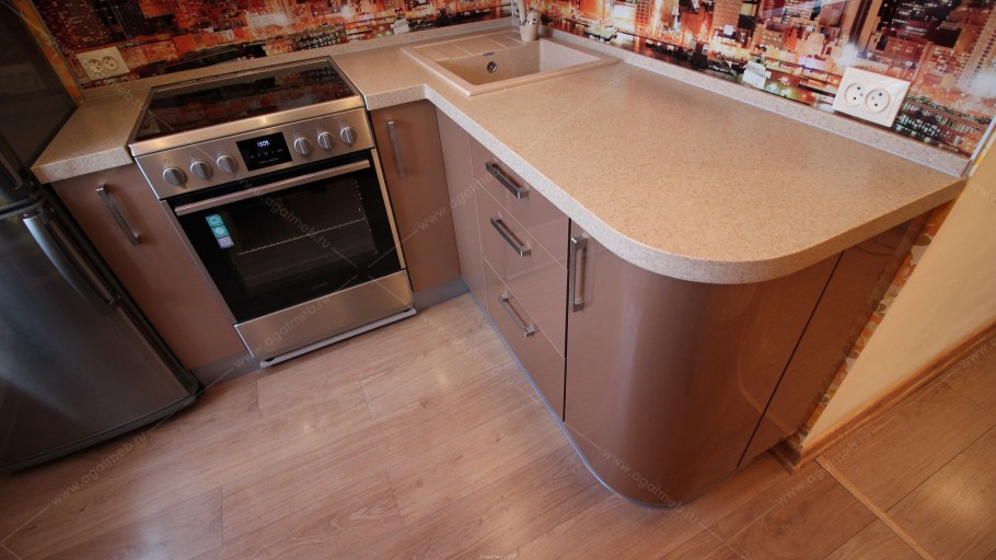 Столешница Аламбра на кухне