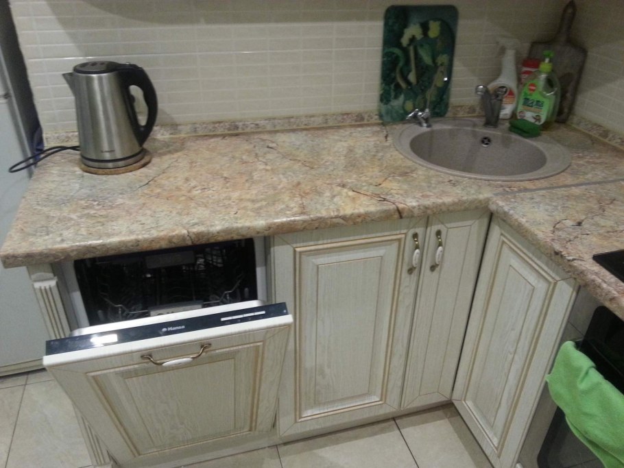 Столешница и фартук из гранита