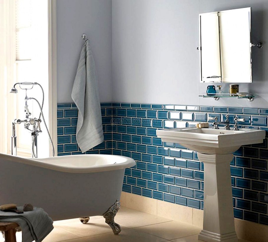 Плитка в ванной на половину стены