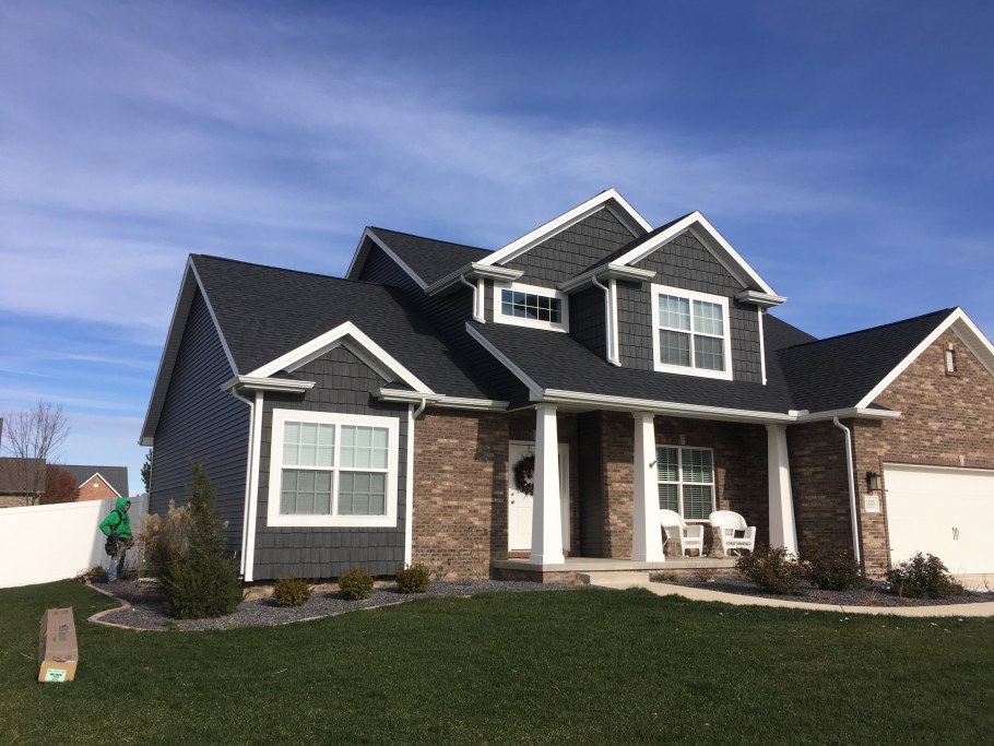 Дома в коричневом цвете