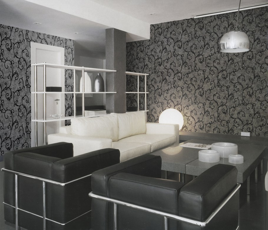 Бело серые обои в спальне