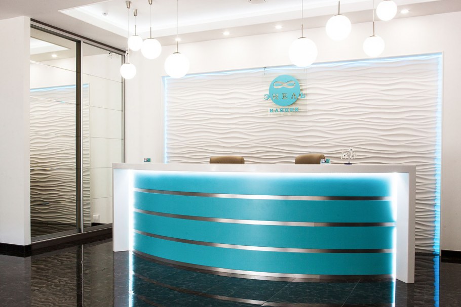 Стойка рецепции для салона красоты